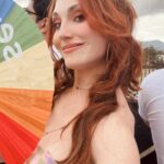 Viviana Santos Instagram - El amor no se define por normas sociales, sino por los corazones que laten al unísono, sin miedo a mostrarse tal como son❤️ 🌈💖 Celebremos el amor en todas sus formas y colores 💖🌈 No importa nuestra orientación, género o identidad, todos merecemos amar y ser amados plenamente. Abracemos la diversidad y luchemos por un mundo donde todos puedan vivir su verdad con orgullo. Hay que seguir caminando juntos hacia una sociedad inclusiva, en la que el amor sea celebrado sin importar quiénes somos o a quién amamos. ¡Feliz mes del orgullo gay! 🌈💕 #PrideMonth #LoveIsLove #Inclusivity #amorsinfronteras #setumismo #pride #samsungcolombia