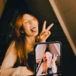 Viviana Santos Instagram - Te voy a extrañar… noches y días llenos de historias capturadas con mi #SamsungZFlip5 estaba obsesionada contigo, nunca pensé que te arrebatarían de mi lado, eras mi mejor amigo fotógrafo! 📷✨ Estas fueron de las últimas fotos que me tomaste y logré recuperar. Deseando que Santa te traiga de vuelta a mis manos 🎄🎁 #expandetumundo #losquesedoblan @samsungcolombia #patrocinadosamsung