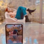 Viviana Santos Instagram - Te voy a extrañar… noches y días llenos de historias capturadas con mi #SamsungZFlip5 estaba obsesionada contigo, nunca pensé que te arrebatarían de mi lado, eras mi mejor amigo fotógrafo! 📷✨ Estas fueron de las últimas fotos que me tomaste y logré recuperar. Deseando que Santa te traiga de vuelta a mis manos 🎄🎁 #expandetumundo #losquesedoblan @samsungcolombia #patrocinadosamsung