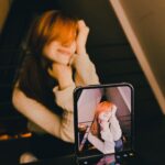 Viviana Santos Instagram - Te voy a extrañar… noches y días llenos de historias capturadas con mi #SamsungZFlip5 estaba obsesionada contigo, nunca pensé que te arrebatarían de mi lado, eras mi mejor amigo fotógrafo! 📷✨ Estas fueron de las últimas fotos que me tomaste y logré recuperar. Deseando que Santa te traiga de vuelta a mis manos 🎄🎁 #expandetumundo #losquesedoblan @samsungcolombia #patrocinadosamsung