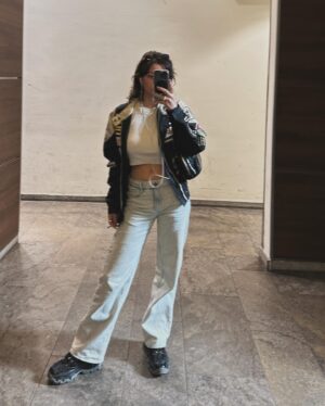 Vivien König Instagram - some recents 🌻