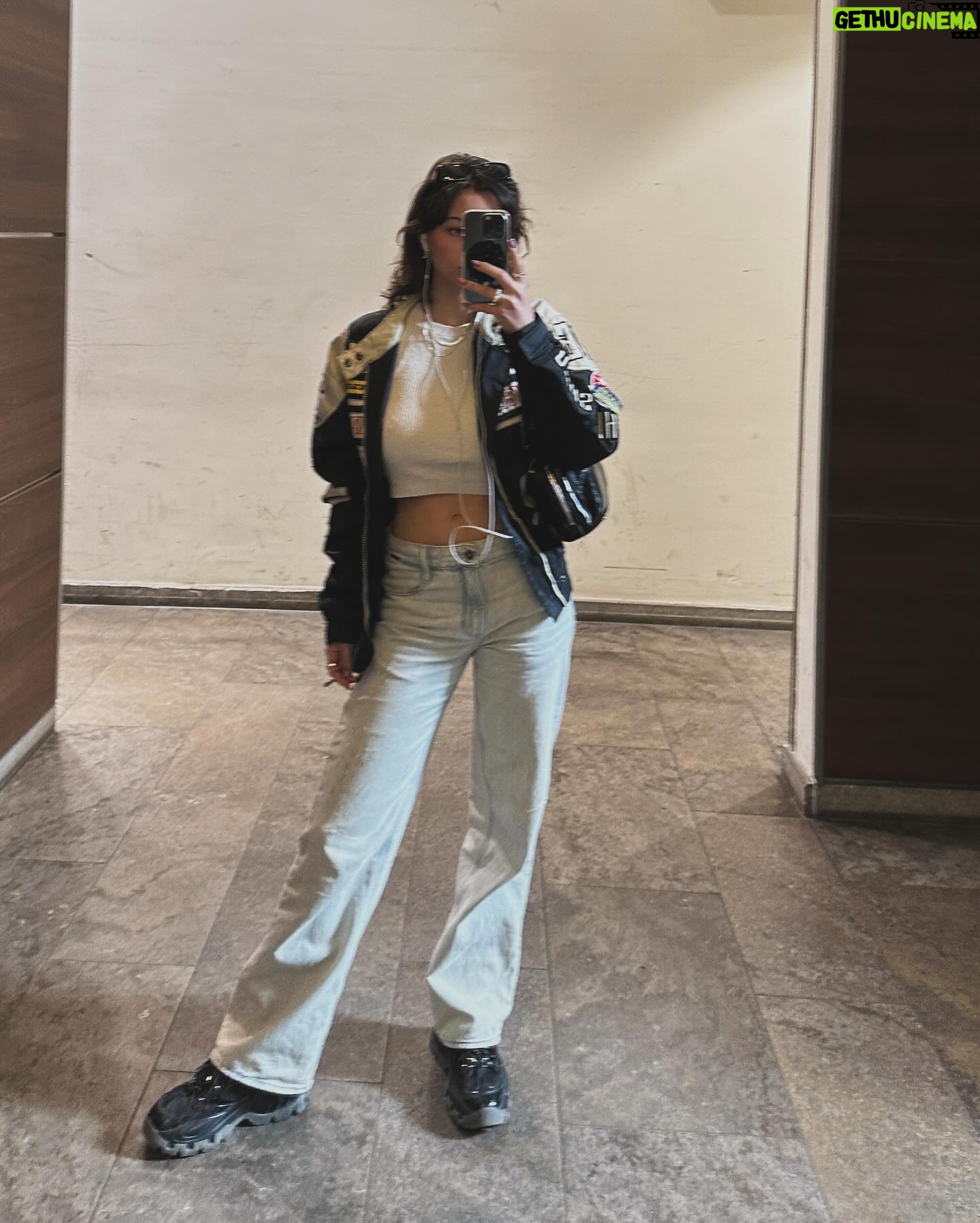 Vivien König - 4.8K Likes - some recents 🌻