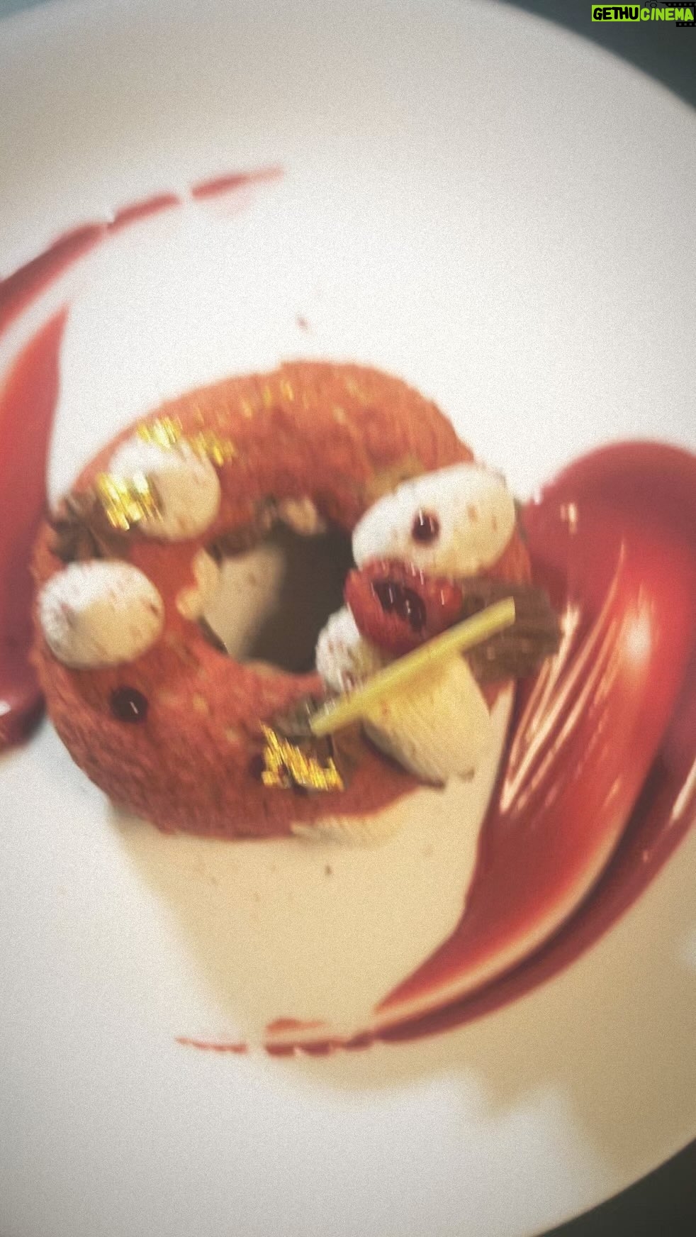 Vivien Lyra Blair Instagram - Guess what this yummy dessert is?