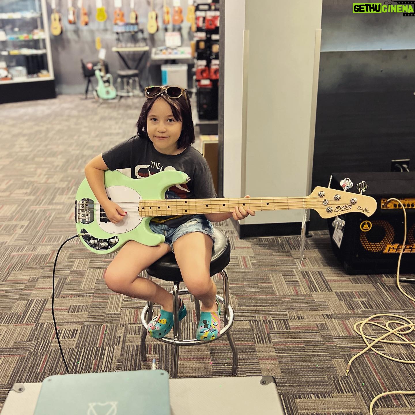 Vivien Lyra Blair Instagram - Should I learn bass along with my ukulele? 👀.