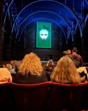 Vivien Lyra Blair Instagram - Had such an amazing time in London.  I’m so grateful to be able to travel and experience the world while I’m young. And … I got to see @cursedchildldn !!!!! Such a great play and amazing performances! Hope you’re all having a great start to the month and a wonderful end to the year! 😻