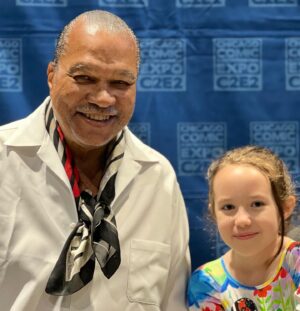 Vivien Lyra Blair Instagram - What an amazing day at @c2e2 thank you @swau_official for inviting me!  And thank you so much to all the wonderful people that came to say hi.