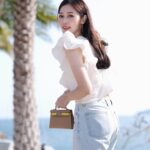 Vivien Yeo Instagram – 週末就是將生活調回自己喜歡的頻道。
擺脫平日的繁忙和壓力，
享受屬於自己的寶貴時光。

Rewind to Your Favorite Channel. Escape the weekday chaos and stress, and savor your precious time, just the way you like it. ✨