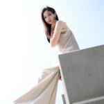 Vivien Yeo Instagram – 無論你是誰
無論你身在何處
你都有無限的潛能和價值等待被發現

相信自己、勇敢前進
突破你自設的枷鎖
每個人都能綻放出無盡的光芒

✨週六愉快✨