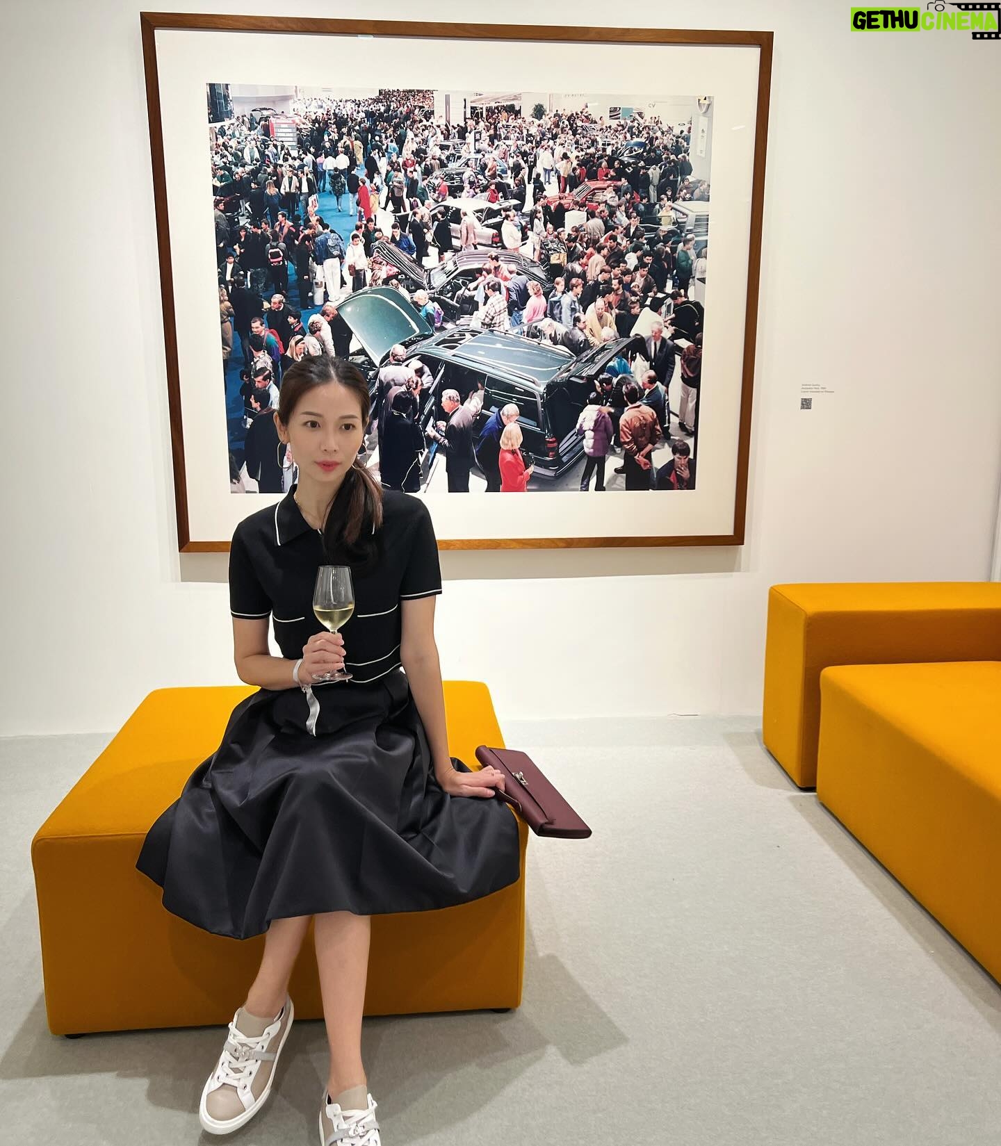 Vivien Yeo Instagram - An evening filled with art and inspiration. #artbaselhk2024 #dominiqueknowles