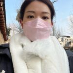 Vivien Yeo Instagram - 韓服體驗 用了1個小時選衣服給錢弄頭髮 再用了一個小時拍了300-400張照片 就讓我post 埋這次吧😝 這次很即興突然決定租韓服 家人說有點被我騙去當攝影師的感覺😂 拍後感，為什麼會有點像我以前拍古裝劇的感覺啊～😆 圖6&7 ： 其實冷得不得了 圖9 ：發現我的粉紅波鞋和韓服挺襯的✌️ 好啦，開心就好😁