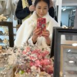 Vivien Yeo Instagram - 韓服體驗 用了1個小時選衣服給錢弄頭髮 再用了一個小時拍了300-400張照片 就讓我post 埋這次吧😝 這次很即興突然決定租韓服 家人說有點被我騙去當攝影師的感覺😂 拍後感，為什麼會有點像我以前拍古裝劇的感覺啊～😆 圖6&7 ： 其實冷得不得了 圖9 ：發現我的粉紅波鞋和韓服挺襯的✌️ 好啦，開心就好😁