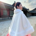 Vivien Yeo Instagram - 新的一年， 最好的幸福送給你，最好的快樂圍繞你， 最好的幸運帶給你，最好的祝福祝願你， 祝大家2024新年快樂 ✨❤️