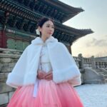 Vivien Yeo Instagram - 新的一年， 最好的幸福送給你，最好的快樂圍繞你， 最好的幸運帶給你，最好的祝福祝願你， 祝大家2024新年快樂 ✨❤️