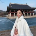 Vivien Yeo Instagram - 新的一年， 最好的幸福送給你，最好的快樂圍繞你， 最好的幸運帶給你，最好的祝福祝願你， 祝大家2024新年快樂 ✨❤️