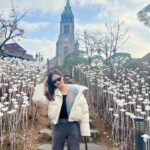 Vivien Yeo Instagram - Seoul calling ✈️✨ · In the holiday spirit and my vacation’s mode on 📸 🍜 🏯 🎵