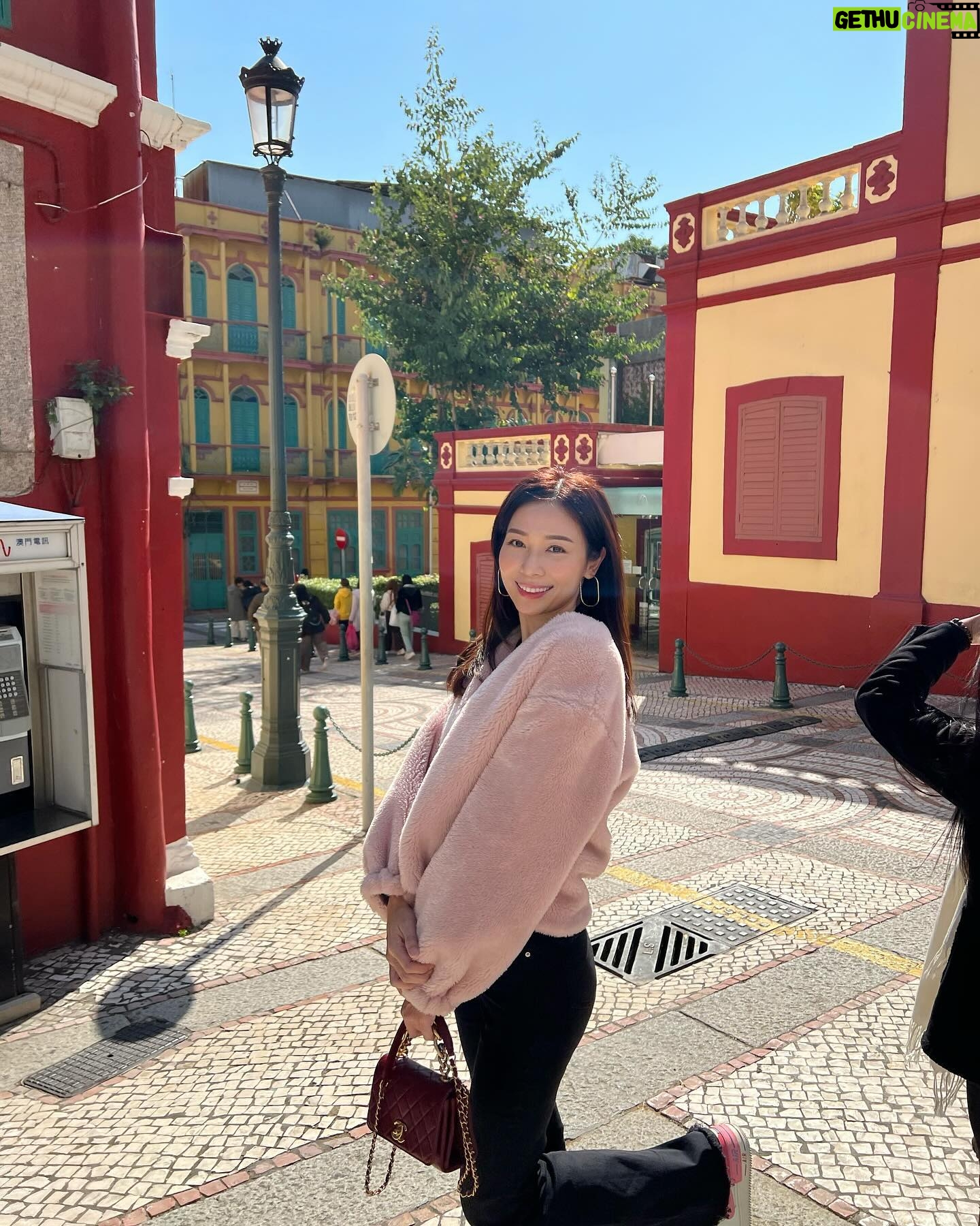 Vivien Yeo Instagram - 祝大家聖誕快樂 ✨𝑴𝒆𝒓𝒓𝒚 𝑪𝒉𝒓𝒊𝒔𝒕𝒎𝒂𝒔🎄🎉