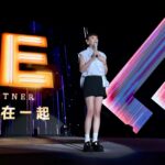 Waa Wei Instagram - 今天謝謝葡眾的邀請。 #我挺娃娃娃娃挺我 #我的上線說我是副理 #我今天有漂亮嗎