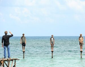 Wafa El Mejjad Instagram - Ce soir c’est #kohlanta l’histoire qui a marqué beaucoup d’entre nous ! Je vous poste les photos qui on marqué mon entourage en rentrant, méconnaissable n’est ce pas ?