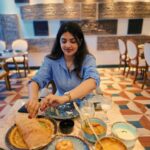 Wafa Khadeeja Rahman Instagram - Breakfast at @restaurantchefpillai 💕 #ootd #fashion #styling #breakfast #chefpillai #withgalaxy #galaxys24ultra #collaboration #samsungindia #galaxyai