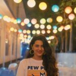 Wafa Khadeeja Rahman Instagram - Swipe left to get that perfect shot in post! Shooting in public places can be a hassle. But thank Samsung for GalaxyAI! You can erase your background in as little time as it will take you to swipe left! #withgalaxy #galaxyai #galaxys24ultra #samsungindia