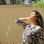 Wafa Khadeeja Rahman Instagram - Smudged kohl and sun kisses #ootd #fashion #styling #outfitoftheday #Indianfashion