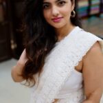 Wafa Khadeeja Rahman Instagram - I was so thrilled to be able to witness Seemas' beautiful wedding collections! My many congratulations to the lucky winners of 'Seemasil Kalyanam' who won amazing gifts! It was heart warming to be a part of and share in their happiness. Thank you Seemas, and everyone else, for allowing me the pleasure of being a part of this event. #seemas #seemasaluva #seemasweddingcollections #seemasalappuzha #seemasaluva