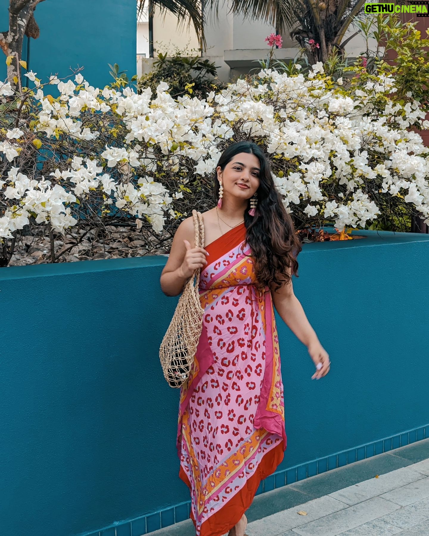 Wafa Khadeeja Rahman Instagram - 'In the dyling light, the world held it's breath' Dress: @farmrio @repose__________ Bag: Street shopping, Bankok Slides: @hm #ootd #fashion #styling #outfitoftheday #beachdress #beach #sunset #style #thrifted #withgalaxy #galaxys24ultra #samsungindia