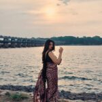 Wafa Khadeeja Rahman Instagram - And all that's best of dark and bright, meet in her aspect and her eyes ~ Lord Byron #ootd #fashion #styling #outfitoftheday #saree #sunset [Fashion, styling, ootd, sunset, sarees]
