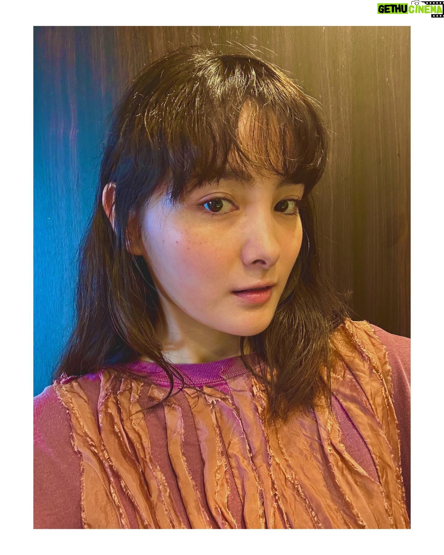Wakana Aoi - 3 Likes - .
かけてみたパーマと
新しいくつ
まだまだ暑いけど秋の気配を感じる🍂
いや、やっぱ全然暑いかな!笑
お稽古も、佳境です。がんばる!!
劇場でお待ちしてます☺️
