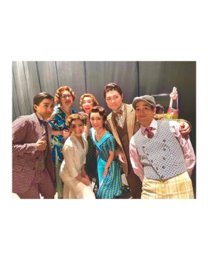 Wakana Aoi Instagram - ．
そして、ご一緒できてそのパワーに驚き続けていたアンサンブルの皆さん✨

全52公演をそれぞれの形で務められている姿は本当にかっこよくて、皆さんのその姿勢にいつも勇気をもらっていて、この方達がいらっしゃるから伸び伸び好きに演じさせてもらおうってそう思うことができていて…
本当にありがとうございました🥹！

ナナ役の麻実れいさん。初演からご一緒させていただけて、対峙すると、いつも誰よりも温かくてそして緊張する、でも誰よりも抱きしめてもらいたい、褒めてもらいたい、アーニャとしてなのか私自身としてなのか、そんな風に感じていました。

リリー役の朝海ひかるさん、マルシアさん、堀内敬子さん。
写真を撮りきれなかったのですが、🥺
お話の中で関われるシーンは１つだけ、一言だけなのですが、その短いところで気持ちを交わすのが私は結構楽しかったりしていて😂
アーニャとリリーさんって深く描かれないから隙間がたくさんあるというか、記憶のどれくらいの中にこのリリーさんっていらっしゃるのか、日々少しずつ感じながら、時には変化しながら、演じていました。

なんだか自己満足で気持ちを書きましたが、自分にとって大切なこの作品のこと、忘れる前に文字にしたかったので、ひとまずできてよかったです☺️

これからたくさん心のなかで想い出すことになるような素晴らしい経験ができて幸せですね！
どうか誰かの心の中でも、そうやって想い出されるお話でありますように。

#ANASTASIA
