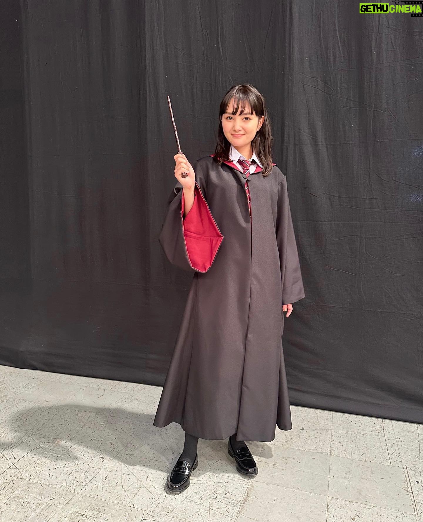 Wakana Aoi - 3 Likes - フジテレビ
「関ジャニ∞のあとはご自由に」
アドリブドラマに参加しました!
関ジャニさんと共演させていただくのはほぼ初めましての中…ストーリーからキャラクターからスタッフさんと打ち合わせを重ねながら考えました☺️
初めは難しいと感じていましたがだんだん楽しくなって、あれこれと発想が止まりませんでした…。
「結婚するって、本当ですか?」でご一緒した北川瞳監督になんと脚本助手なんて形で入っていただいたりして…😆
どんな形になっているのか、私もとっても楽しみです!
今日、8月14日の24時55分から放送です。
遅い時間ですが、ぜひぜひ〜
#ANASTASIA