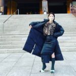 Wakana Matsumoto Instagram - やんごとなき一族 第一話まで あと2日！！！　 私、演じる美保子。 自分で言うのもなんですが まぁまぁヤバめ(色んな意味)の人です。 この衣装、そしてポーズ。 防寒用の靴下とスリッパはご愛嬌で。 #やんごとなき一族