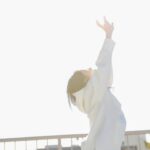 Wakana Matsumoto Instagram - ♡♡♡ 今年もありがたいことに現場で誕生日を過ごせました。 . . 最後までサプライズに気づかないふりができなくてすみませんでした笑 . とにかく、みなさんの気持ちが嬉しくて。 改めてありがとうございました。 . . そして、今日25日は私の初フォトエッセイ 松の素の発売日。 . 写真は未公開のもの。 . . のびーーーんとしたときの一枚。 . 自分らしくいるためにも のびのびとした心持ちで今後も表現を磨いていけたらと思います。 . みなさまの応援のお言葉ひとつひとつ読ませていただきながら日々の活力にさせていただいています。 今後も見守っていただけると嬉しいです。 . 2023.2.25 Thanks...🫶🫶🫶