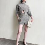 Wakana Matsumoto Instagram - 本日、7月7日。 FENDIの 2022-23年秋冬クチュールコレクションを、フランス・パリにて発表されます。 FENDI Couture AW22 Showが21:30からfendi.comでライブ配信されるそうなので皆様も是非ご覧ください！ 僭越ながら私もFENDIのお洋服に袖を通して写真を撮りました。 素敵なお洋服を着ると気分が良き良き🫶 #Fendi #FendiCouture