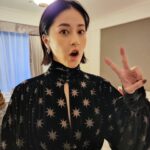 Wakana Matsumoto Instagram - . 東京ドラマアウォード2022 フジテレビ やんごとなき一族 深山美保子役で 助演女優賞をいただきました。 . 本当に光栄です。 応援に駆けつけてくださった 宋プロデューサー、三竿プロデューサー、田中監督。 ありがとうございました🫶 . 久々の美保子スマイルと小指はすぐに感覚を取り戻しました。 恐るべし美保子パワー。 . これからも精進いたします。 . このたびは名誉ある賞をいただき誠にありがとうございました。