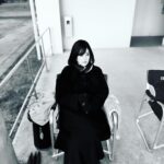 Wakana Matsumoto Instagram - . . 案内人だって寒いときは寒いのです。 . 本日よる9時から 君が心をくれたから 第4話 雨ちゃんの健気さと想いの強さに案内人としての "ただ見守る"という務めを放棄し 雨ちゃんの支えになりたいと日下に伝えた千秋です 今夜はどんな物語になるでしょうか 是非ご覧ください🙏