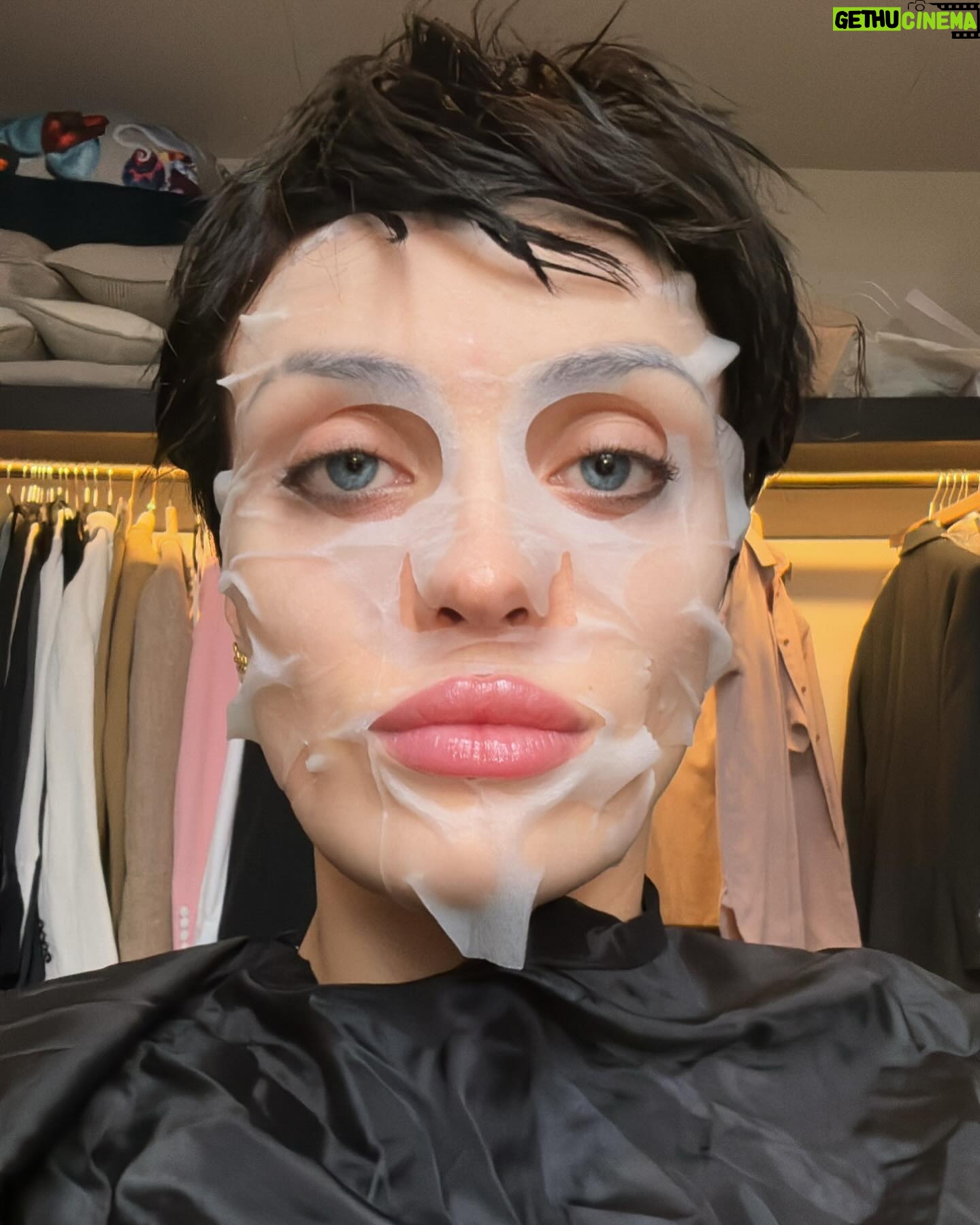 Wallis Day - 4K Likes - A little slice of November 🥧
Swipe to the end for a sweet surprise 🎁