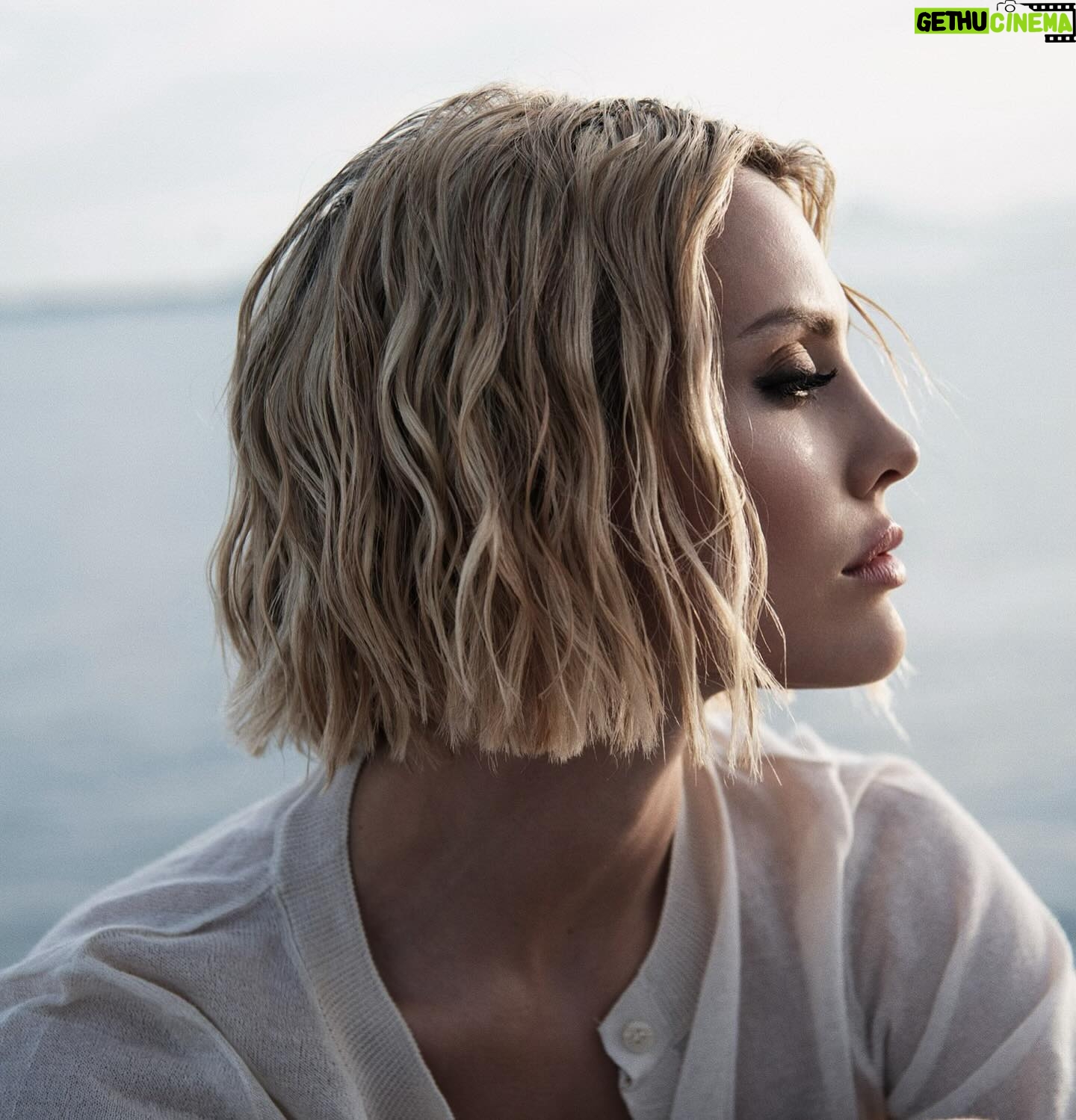 Wallis Day - 4.6K Likes - back in my element 🌊