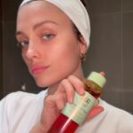 Wallis Day Instagram - lil night time grwm for bed 😌 & come try out my new @ELEMIS serum with meeee 😍 xxxx
