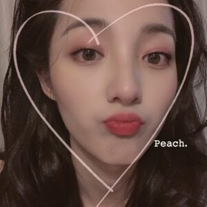Wan Peng Instagram - 好久不见…💜