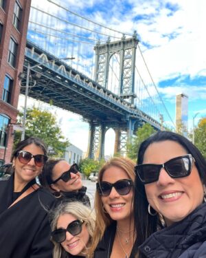Wanda Sais Instagram - ⁣
“Las amigas escuchan tus Aventuras ⁣
Las mejores amigas las hacen contigo”⁣ ✨
⁣
#bestfriends #memories #nyc #girlstrip