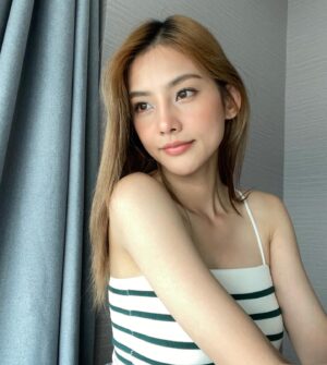 Waratthaya Wongchayaporn Instagram - @ssenseclinic  เป็นอีกที่ที่ไว้ใจให้โบหน้าผากและที่ชอบอีกอย่างคือโบลดเหงื่อใต้วงแขน  หมอซันคือเริ่ดโบมาแล้วไม่ตึงเกินและแก้ปัญหาได้ตรงจุดแบบพอดีมากๆ 🤗
