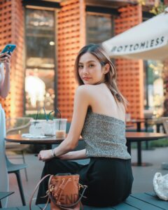 Waratthaya Wongchayaporn Instagram - @larobe8