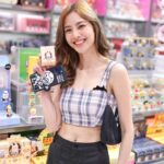 Waratthaya Wongchayaporn Instagram - พรุ่งนี้พบกัน! POP MART Flagship Store แห่งที่ 2 สาขาใหม่ ที่เซ็นทรัลลาดพร้าว!! ตั้งแต่ 9 กพ 24 💕 อลังการงานสร้าง กับคอนเซ็ปต์ใหม่สีชมพูแห่งเดียวในโลก พบ Giant Crybaby Dressing Room ที่ทุกคนต้องเซลฟี่ และสินค้าที่เปิดตัวที่นี่ที่แรกในโลก!! บอกเลยสินค้าแรร์ คอลฯ Comeback คอลฯ ลิมิเต็ดเพียบ มากันเยอะๆนะ @popmartth #popmartth #POPMARTThailand #popmartatcentralladprao #popmartglobal #popmart2ndflagshipstore #Centralladprao