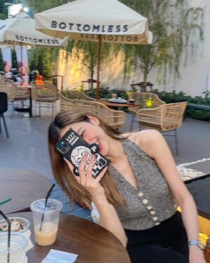 Waratthaya Wongchayaporn Instagram - @larobe8