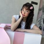 Warisara Yu Instagram - 🎀”Stay tuned for the upcoming “Jentle Salon” collection, available on 5.1“ @GENTLEMONSTER @JENNIERUBYJANE #GENTLEMONSTER #JENTLESALON #GENTLEMONSTERXJENNIE