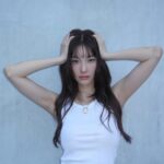 Warisara Yu Instagram - hello ทุกคนนน วันนี้จิงจะมารีวิวนะ เนื่องจากถ้าใครที่ติดตามผลงานของจิงมา จะรู้ว่าจิงได้เกิดอุบัติเหตุ เดินกึ่งวิ่งชนกระจก ทำให้กระดูกจมูกจิงหัก และเบี้ยวไปทางซ้าย บวกกับ จิงเป็นภูมิแพ้หนักมาก คุณหมอยังถามเลยว่า หายใจสะดวกได้ยังไง 😅 จิงก็เลยคิดว่าถึงเวลาแล้ว ที่จิงอยากจะสวยมั่นใจขึ้น และ แก้ปัญหาเหล่านี้ เพราะมันมีผลกับการทำงานและใช้ชีวิตในทุกๆวัน จิงเลยทำการหาข้อมูลมาหลายๆ โรงพยาบาล จนกระทั่งจิงชอบ ผลงานของ @louvre.th คุณหมอยุน จิงได้ทำการเหลากระดูกฐานที่หักและเบี้ยว และทำการเสริมแค่ปลายจมูก โดยใช้ กระดูกซี่โครงตัวเองค่ะ ตอนนี้ผ่านมา 1 เดือนนิดๆแล้ว พอใจกับผลลัพธ์ที่ออกมามากๆค่ะ ใครที่สนใจอยากทำจมูก จิงแนะนำที่โรงพยาบาล Louvre กับคุณหมอยุนเลยยย จิงทำกับทางโรงพยาบาล Louvre โดยตรงเลยนะคะ(ไม่ได้ผ่านเอเจนซี่) ใครสนใจสามารถทักไปสอบถามที่ช่องทางหลังของโรงพยาบาลได้เลยค่ะ Line Official : @289darnw Instagram : @louvre.th **** ไม่อนุญาติให้นำรูปไปใช้ทุกกรณี****