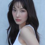 Warisara Yu Instagram - hello ทุกคนนน วันนี้จิงจะมารีวิวนะ เนื่องจากถ้าใครที่ติดตามผลงานของจิงมา จะรู้ว่าจิงได้เกิดอุบัติเหตุ เดินกึ่งวิ่งชนกระจก ทำให้กระดูกจมูกจิงหัก และเบี้ยวไปทางซ้าย บวกกับ จิงเป็นภูมิแพ้หนักมาก คุณหมอยังถามเลยว่า หายใจสะดวกได้ยังไง 😅 จิงก็เลยคิดว่าถึงเวลาแล้ว ที่จิงอยากจะสวยมั่นใจขึ้น และ แก้ปัญหาเหล่านี้ เพราะมันมีผลกับการทำงานและใช้ชีวิตในทุกๆวัน จิงเลยทำการหาข้อมูลมาหลายๆ โรงพยาบาล จนกระทั่งจิงชอบ ผลงานของ @louvre.th คุณหมอยุน จิงได้ทำการเหลากระดูกฐานที่หักและเบี้ยว และทำการเสริมแค่ปลายจมูก โดยใช้ กระดูกซี่โครงตัวเองค่ะ ตอนนี้ผ่านมา 1 เดือนนิดๆแล้ว พอใจกับผลลัพธ์ที่ออกมามากๆค่ะ ใครที่สนใจอยากทำจมูก จิงแนะนำที่โรงพยาบาล Louvre กับคุณหมอยุนเลยยย จิงทำกับทางโรงพยาบาล Louvre โดยตรงเลยนะคะ(ไม่ได้ผ่านเอเจนซี่) ใครสนใจสามารถทักไปสอบถามที่ช่องทางหลังของโรงพยาบาลได้เลยค่ะ Line Official : @289darnw Instagram : @louvre.th **** ไม่อนุญาติให้นำรูปไปใช้ทุกกรณี****