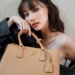 Warisara Yu Instagram - @prada #PradaGalleria 🤎