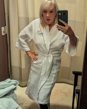 Wendi McLendon-Covey Instagram - I waited 4 year between mammograms???? Shame on me, but we remedied that today. Take care of your "Ladies," ladies. Thanks to @jivemiguel70 for scheduling my appointment and for driving me there. It only took 15 minutes.... Don't know why I'm so stubborn about things like this.
